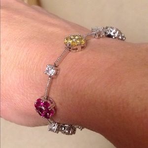 Crystal flower bracelet